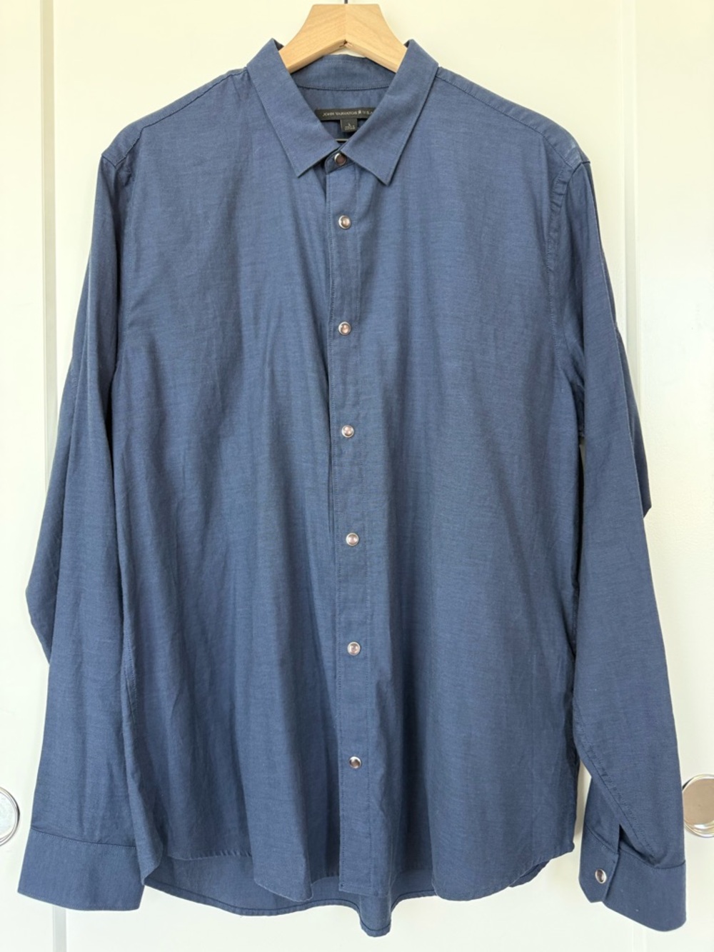 John Varvatos Classic Men's Button-Down Shirt